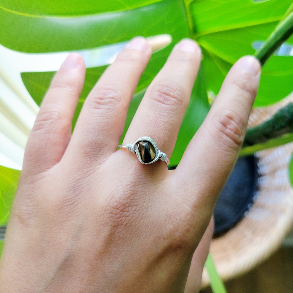 Dainty Handmade Silver Brown Stone Wire Ring, size 7.25